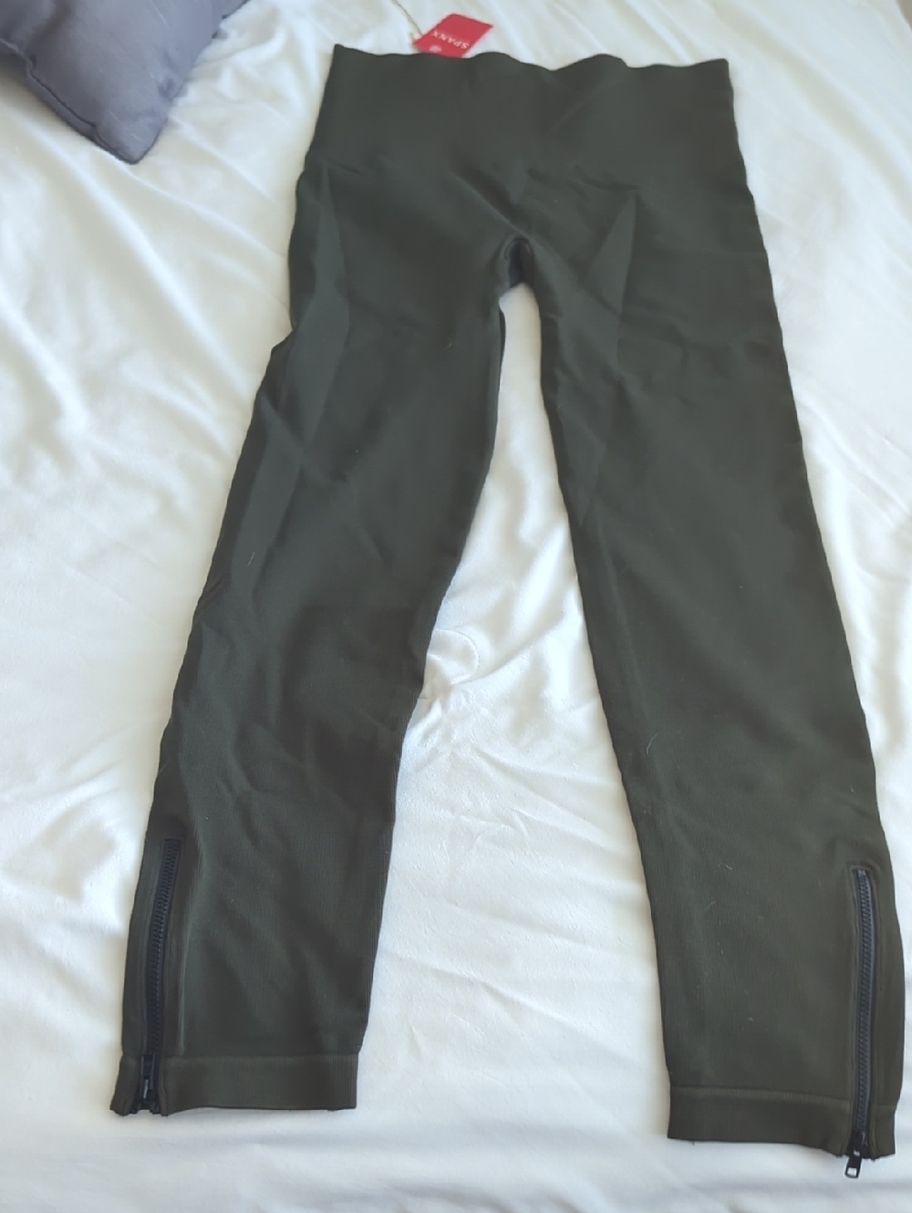 SPANX Hunter Green Slim Leggings with Ankle Zips